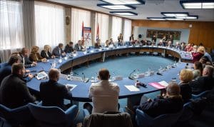 Милион динара за економско оснаживање избеглица 1 Urucenje ugovora 20.11