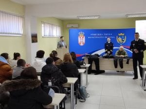 Представљени услови школовања и запошљавања при Војсци Србије