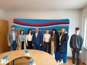 Најуспешнијим студентима уручени уговори о стипендирању