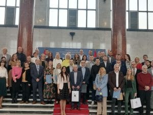 IMG 0d19e5694a8c4229d62b8c6d969d8c69 V