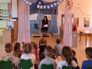 Ученици осмог разреда посетили вртић „Плави чуперак“