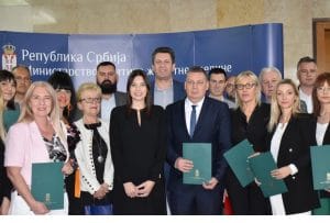 IMG ec3c305df69e8c3a03bce7a4ce7a1d25 V