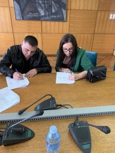 Потписан први уговор за куповину сеоске куће са окућницом за ову годину 3 1000044298